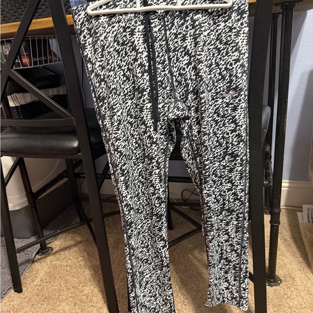 Nike Dri-FIT Black and White Leggings